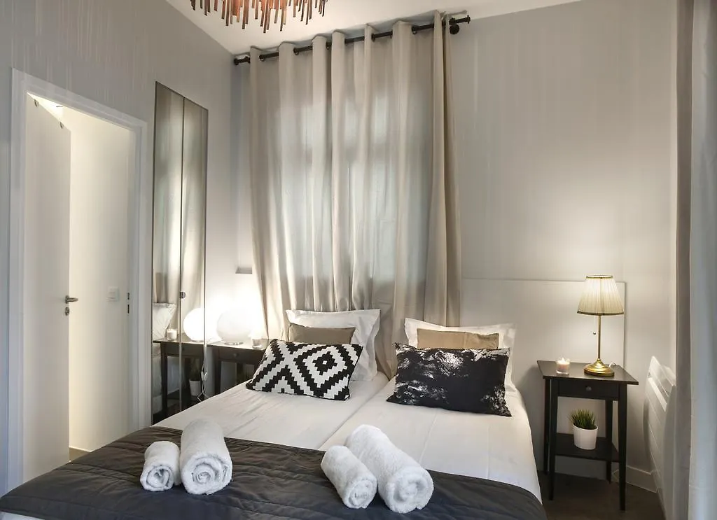 Apartment Sweet *