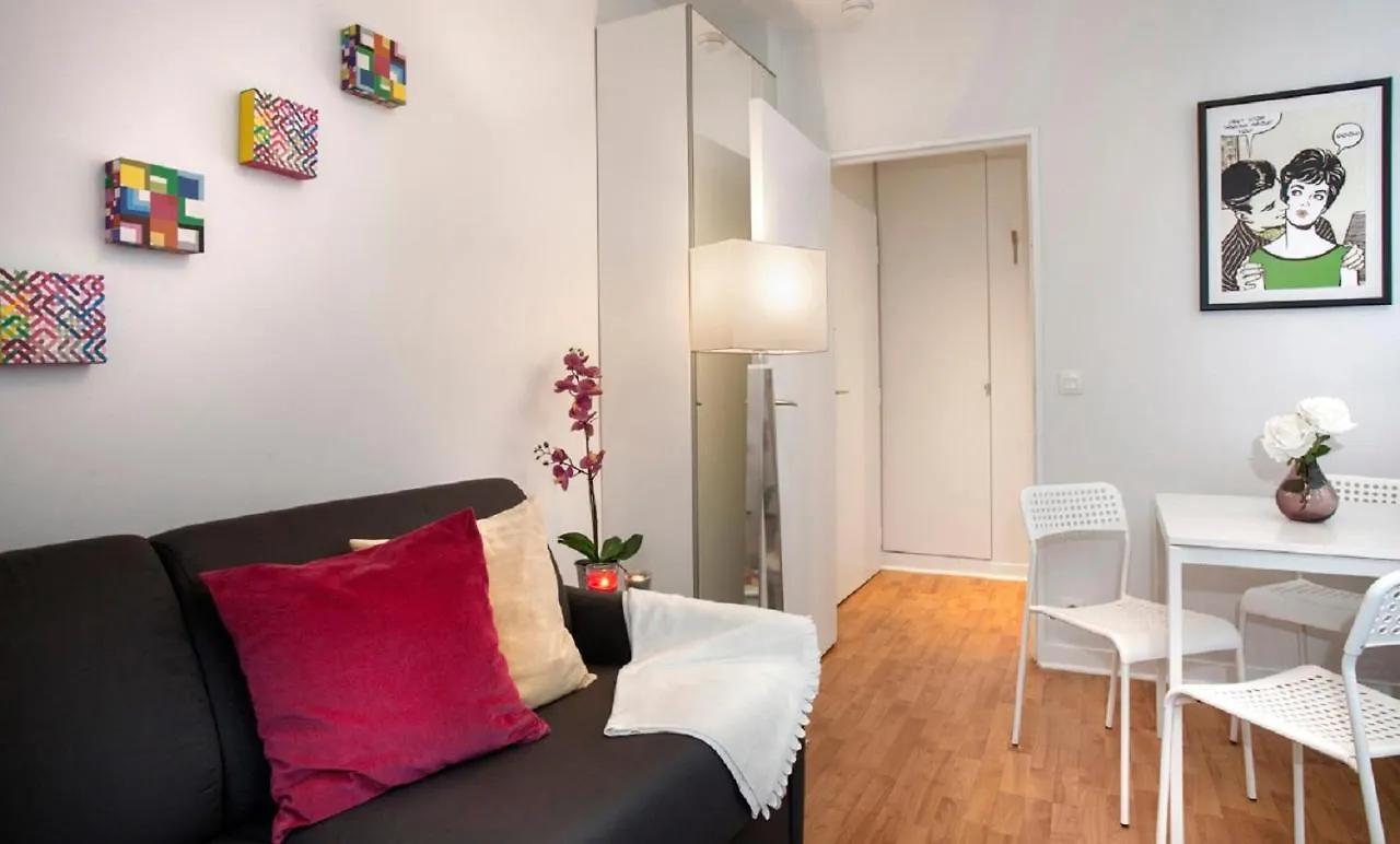 Sweet Apartment *
