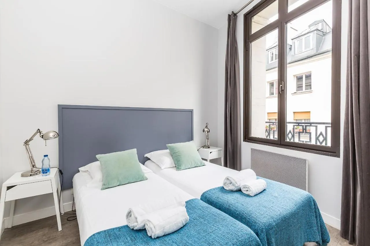 Apartment Sweet Paris