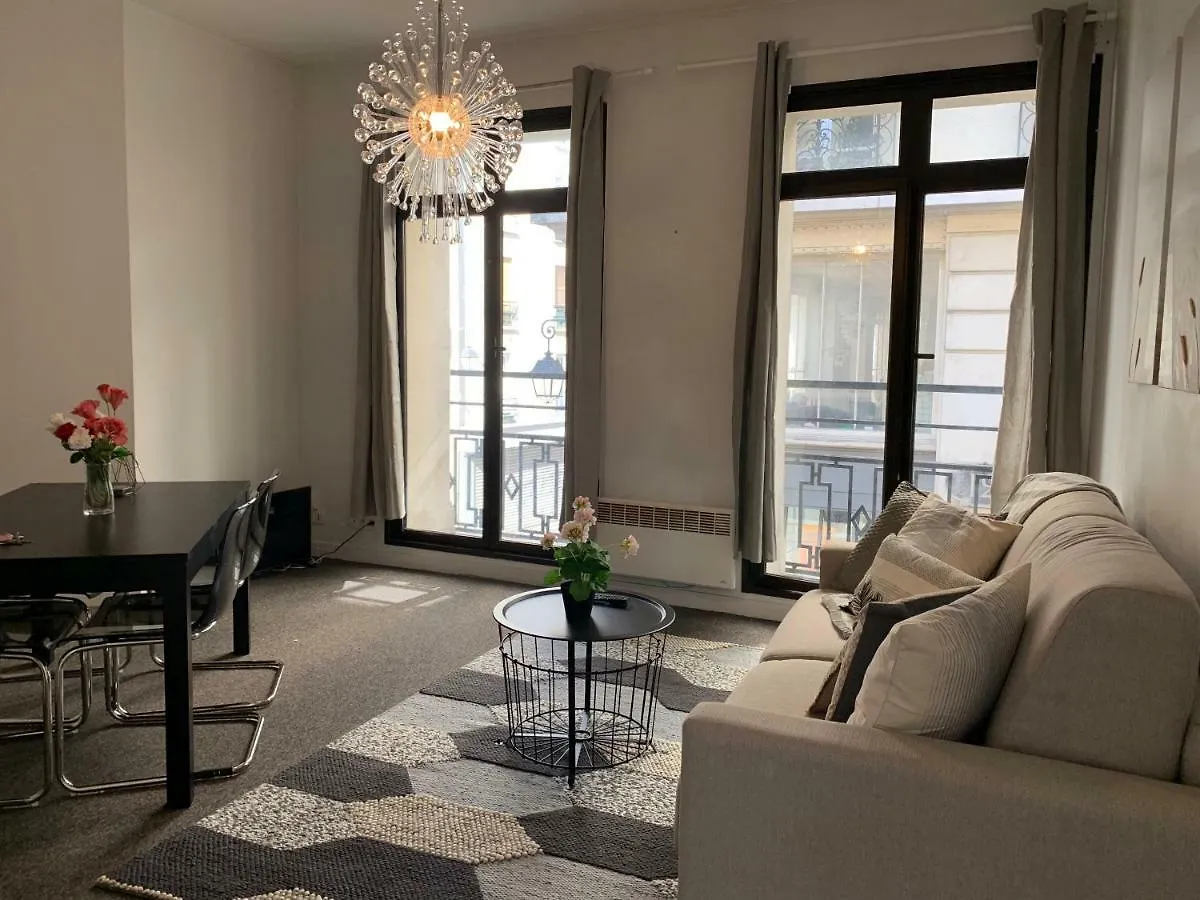 Sweet Apartment Paris
